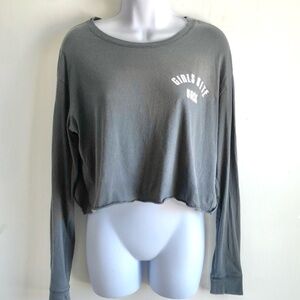 City Streets T-Shirt Size Medium Gray Long Sleeve Cropped Girls Bite Back